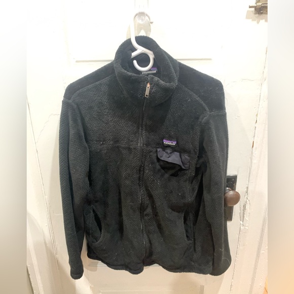 Patagonia Jackets & Blazers - Women’s Patagonia fuzzy black jacket - size XL